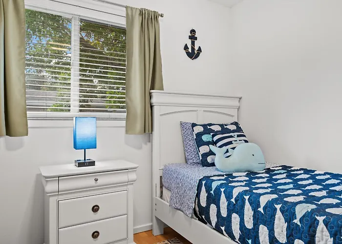 Sunshine Home And Romantic Vacation