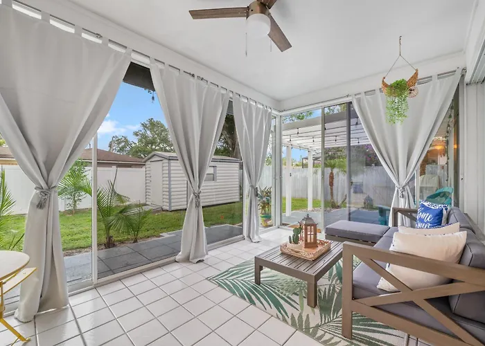 Sunshine Home And Romantic Vacation