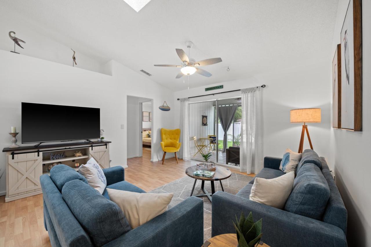 Sunshine And Romantic Vacation Holiday home Sarasota