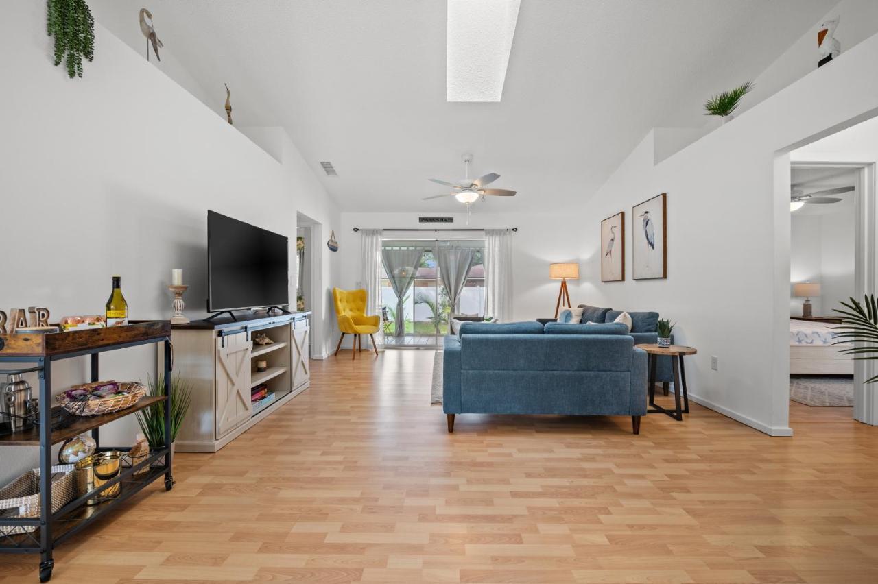 Sunshine And Romantic Vacation Holiday home Sarasota
